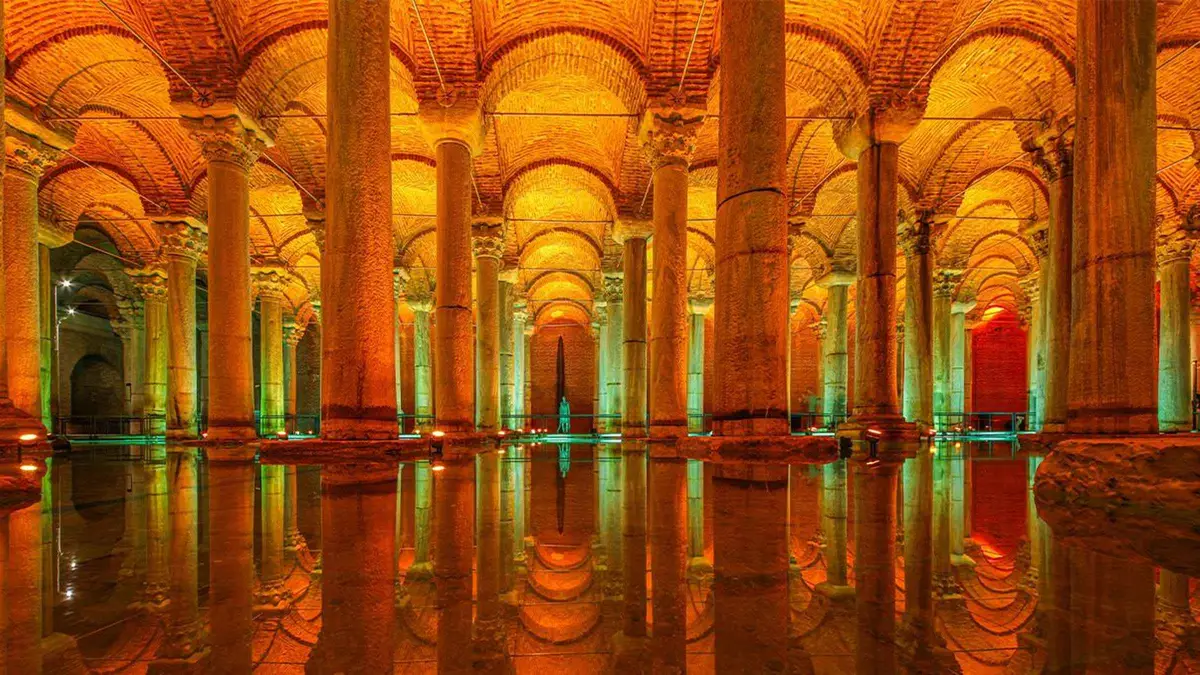 Medusa head column base in the flooded Basilica Cistern in Istanbul, Türkiye